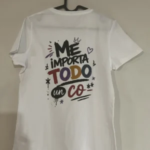Camiseta Me importa todo un co**