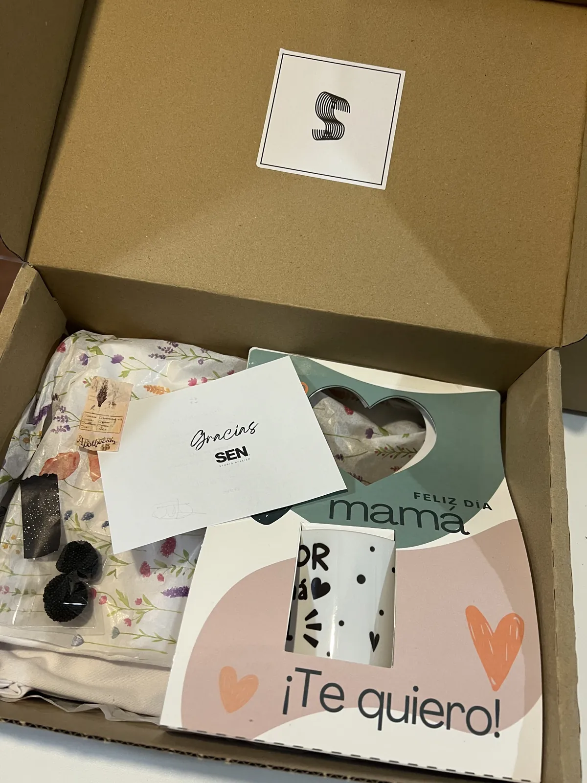 Caja regalo hecha en el taller